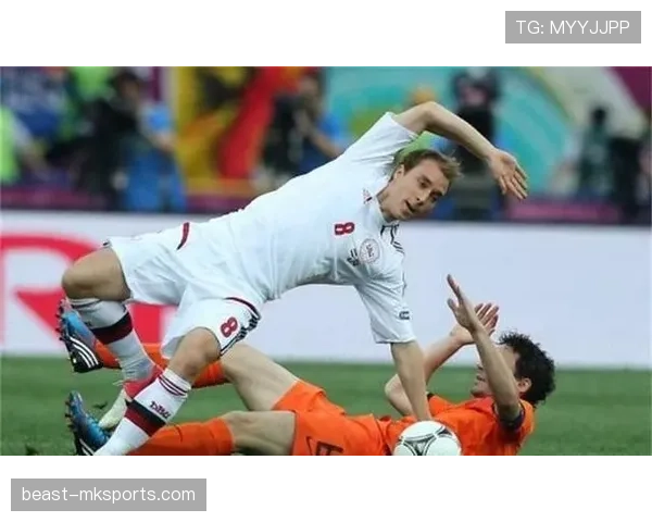 克鲁伊夫转身永载史册 荷兰飞人经典时刻再现足坛