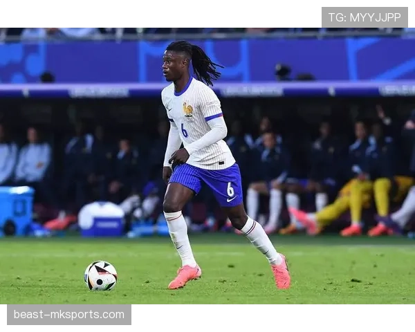 卡马文加持续进化，成长为球队中场核心支柱