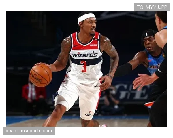 布拉德利·比尔连续多场三分火力拉开差距提升球队关键时刻得分能力