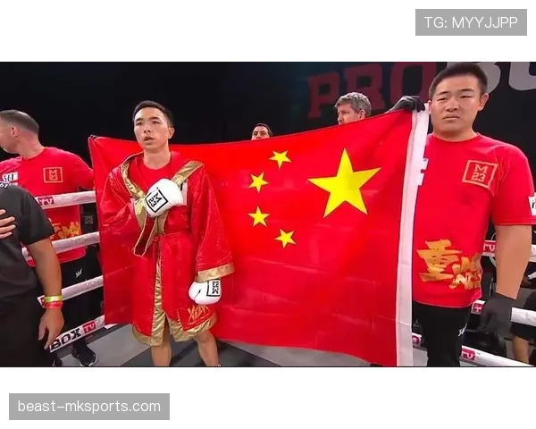 徐灿训练完直接去菜市场砍价，拳台上下反差太大了